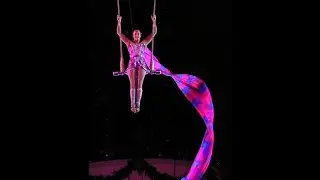 Milena Oksanen Swinging trapeze Cirque dreams
