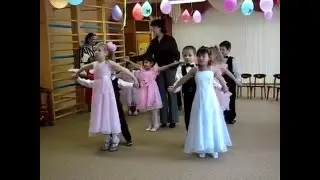 024  Настоящий маленький мужчина, который не танцует