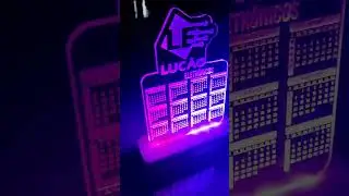 calendário com led. luminária personalizada.