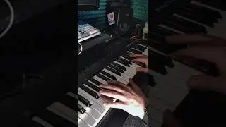 Моя игра на клавишах #баста