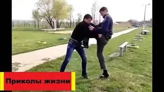 Крутая уличная драка в стиле мортал комбат