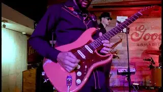 Johnny B. Goode - The Checkmates - C.V.