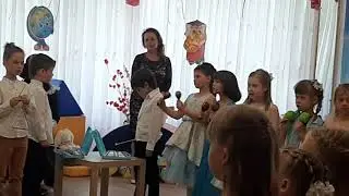 Песня Мэри Поппинс и шумовой оркестр сада 136. Выпускной )