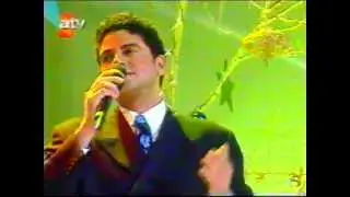 Hakan Taşıyan - güz gülleri ( 2001 New Year Eve )