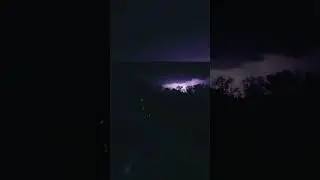 раскаты грома и молнии как будто выброс в сталкере... #мемы #погода #гроза