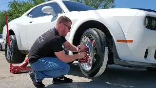 Installing Weld Racing front runners for my Hellcat part 2