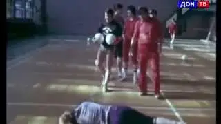Волейбольный тренер Николай Карполь в с. Лосево.