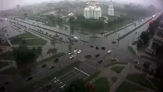 Молния ударила в столб жесть гроза 2017