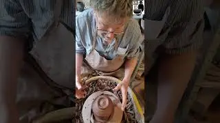 Pottery Making Basic Techniques - Knocking on Centre