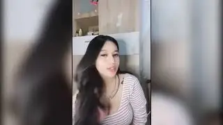 Mirip Ariel Tatum ga sih? coba perhatikan!!
