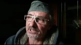 Как от белого лебедя оторвалась бомба)