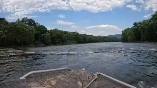 Blue Ridge Mountains : Shenandoah River : By Jet Boat