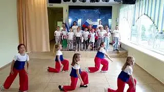 ФЛЕШМОБ КО ДНЮ РОССИИ «ПЕСНИ О РОДНОЙ СТРАНЕ» 🇷🇺🇷🇺🇷🇺.