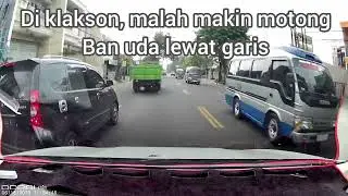 #dashcam avanza motong jalur