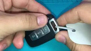 замена батарейки в ключе Kia Huyndai / replacing  battery in the key Kia Huyndai