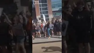 белые парни тролят BLM 2