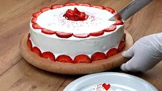 Strawberry & Vanilla Cake Recipe 🍓 Quick and Easy Seasonal Dessert 🍰