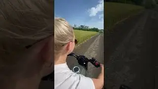 По полям на скрамблере #moto #geon #scrambler