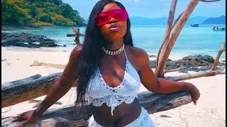 Leys - Bad Gyal 💄 (Clip Officiel)