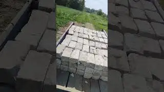 Везем кирпичи на минитракторе 7 лс