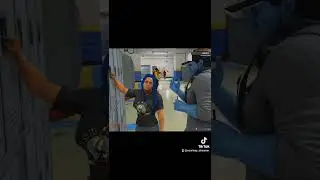 Дурацкая озвучка от Любезного.