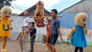 Burok putra kuningan kostum
