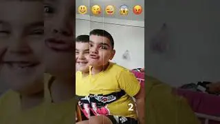 Максим балуется  