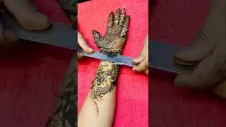 अचानक मेहँदी ख़राब क्यों की😠 #dulhanmehndi #mehndidesign #hennadesign #mehndi #rajmehandidesigner