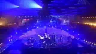 M - Bump (Live)
