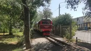 Тепловоз ТУ2 152 с поездом "Калибри".