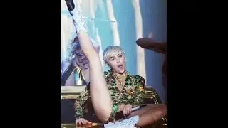 Miley Cyrus sings in her vagina (Bangerz Tour)