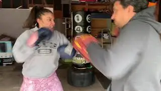 Ashley Harris: wife, mother, entrepreneur and kickboxer !