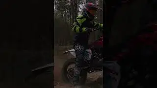 Сравниваем 300-ку на карбе и 250-ку на инжекторе! В чем главные отличия? Смотрите в обзоре BRZMOTO!