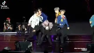 Park Jimin'nin Sahnede Düştüğü Anlar 😇😇