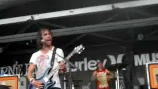 WARPED TOUR '08- Pierce The Veil- Beat it cover