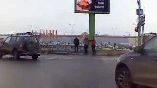 Когда в душе ты водитель большегруза. Разворот на перекрестке с правого ряда