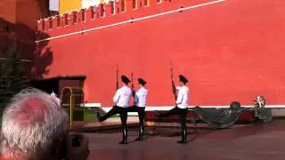 Смена караула. Москва, Александровский сад 2011