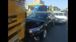 ДТП на Кромском Ваз Тойота и Камаз