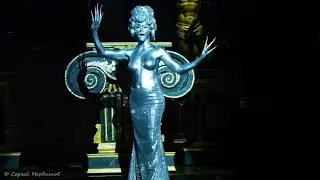 Alcazar Cabaret Pattaya. Шоу-кабаре Альказар-одно из самых популярных шоу  трансвеститов в Паттайе.