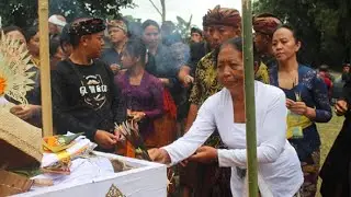 [Full Video] Ngaben Jro Mangku Pasek Gelgel Katung (Alm. Drs. I Nyoman Sudana)