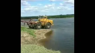 Утопили Кировец 