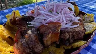 ¿Cómo preparar costillas de chancho con patacones ?