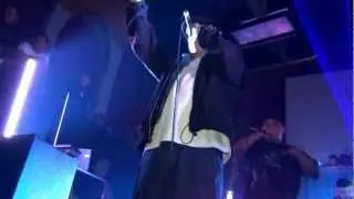 Vida baja - reloj bajo la cama (en vivo)