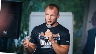 Боец Александр Шлеменко о религиях и Боге