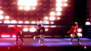 SHINee - Lucifer (Prague, 15/12/04)