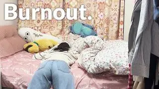Typical Day Off for a Low-Salary Japanese Girl Overworked in Tokyo