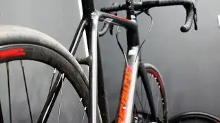 Czym broni swojej ceny Merida Scultura 500 Disc? Rower szosowy na tarczówkach.