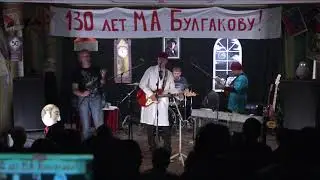 Коньяк на скаку и бутылка рома 