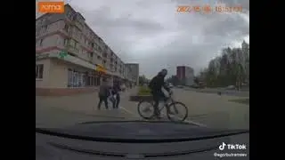 Велосипедист врезался в женщину на велосипедной дорожке. Новополоцк