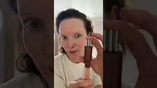 Moins de 2 min chaque matin qui peuvent faire une différence spectaculaire sur votre visage